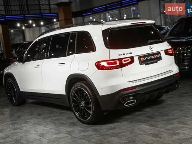 Білий Мерседес GLB-Class, об'ємом двигуна 1.99 л та пробігом 59 тис. км за 29900 $, фото 9 на Automoto.ua
