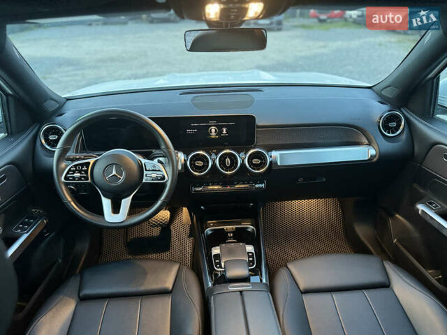 Белый Мерседес GLB-Class, объемом двигателя 1.99 л и пробегом 21 тыс. км за 28999 $, фото 35 на Automoto.ua