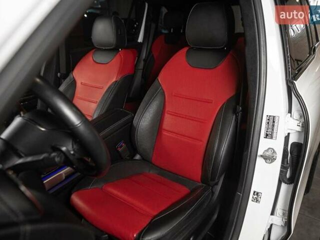 Білий Мерседес GLB-Class, об'ємом двигуна 1.99 л та пробігом 59 тис. км за 29900 $, фото 18 на Automoto.ua