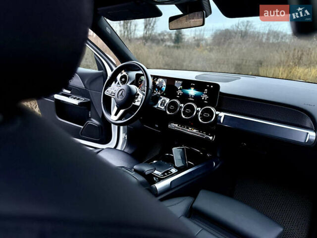 Білий Мерседес GLB-Class, об'ємом двигуна 1.99 л та пробігом 21 тис. км за 28999 $, фото 65 на Automoto.ua