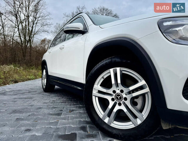Білий Мерседес GLB-Class, об'ємом двигуна 1.99 л та пробігом 21 тис. км за 28999 $, фото 10 на Automoto.ua