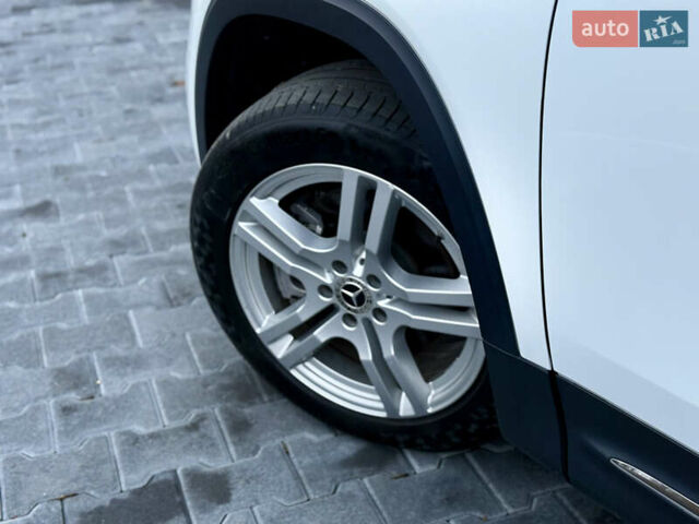 Білий Мерседес GLB-Class, об'ємом двигуна 1.99 л та пробігом 21 тис. км за 28999 $, фото 39 на Automoto.ua