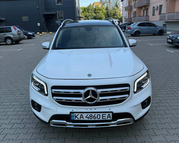 Білий Мерседес GLB-Class, об'ємом двигуна 1.99 л та пробігом 51 тис. км за 33000 $, фото 11 на Automoto.ua