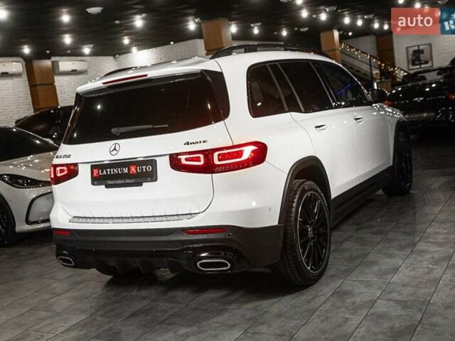 Білий Мерседес GLB-Class, об'ємом двигуна 1.99 л та пробігом 59 тис. км за 29900 $, фото 51 на Automoto.ua