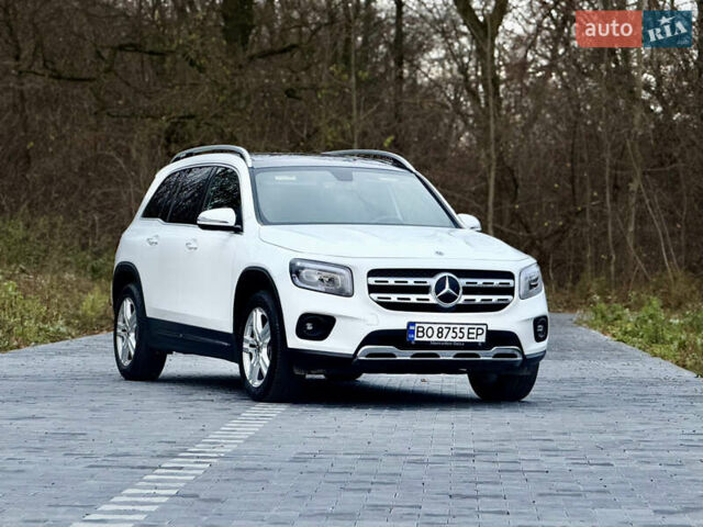 Білий Мерседес GLB-Class, об'ємом двигуна 1.99 л та пробігом 21 тис. км за 28999 $, фото 2 на Automoto.ua