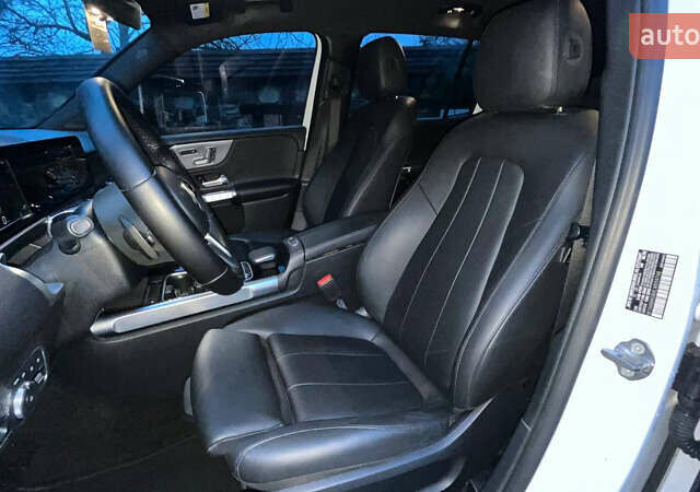 Білий Мерседес GLB-Class, об'ємом двигуна 2 л та пробігом 100 тис. км за 28900 $, фото 10 на Automoto.ua