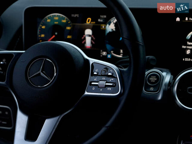 Білий Мерседес GLB-Class, об'ємом двигуна 1.99 л та пробігом 21 тис. км за 28999 $, фото 69 на Automoto.ua