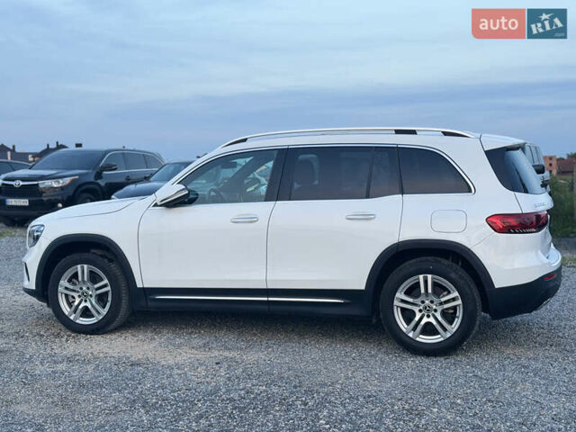 Белый Мерседес GLB-Class, объемом двигателя 1.99 л и пробегом 21 тыс. км за 28999 $, фото 12 на Automoto.ua