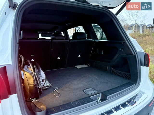 Білий Мерседес GLB-Class, об'ємом двигуна 1.99 л та пробігом 21 тис. км за 28999 $, фото 62 на Automoto.ua