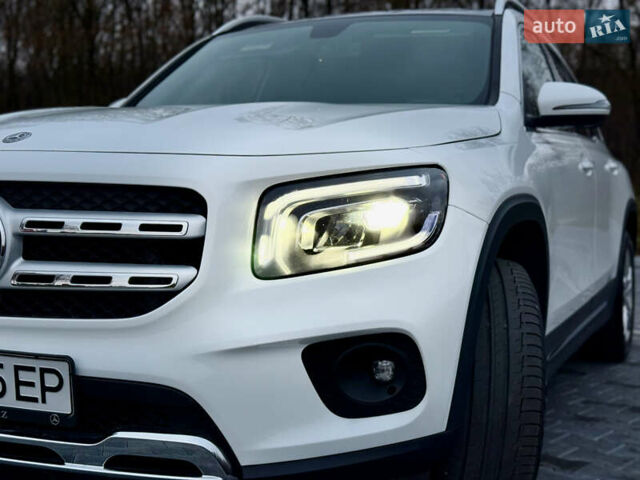 Білий Мерседес GLB-Class, об'ємом двигуна 1.99 л та пробігом 21 тис. км за 28999 $, фото 41 на Automoto.ua