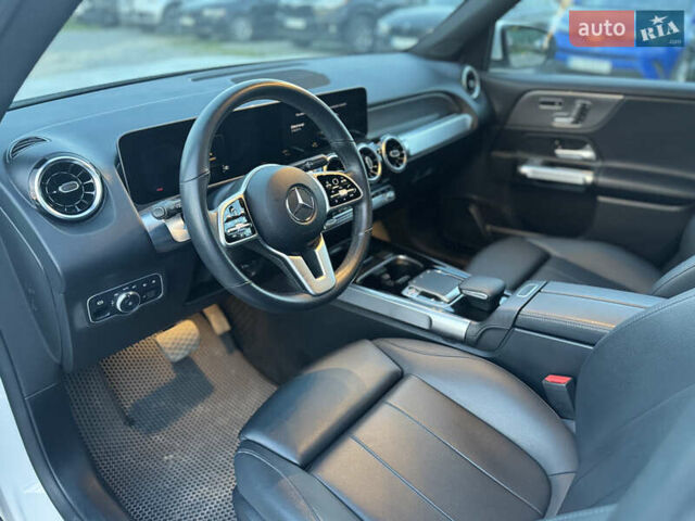 Белый Мерседес GLB-Class, объемом двигателя 1.99 л и пробегом 21 тыс. км за 28999 $, фото 30 на Automoto.ua