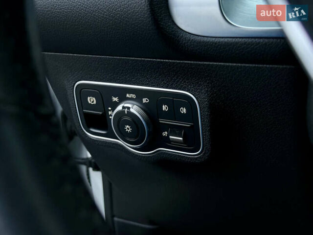 Білий Мерседес GLB-Class, об'ємом двигуна 1.99 л та пробігом 21 тис. км за 28999 $, фото 53 на Automoto.ua