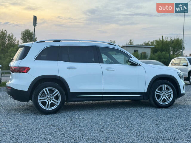 Белый Мерседес GLB-Class, объемом двигателя 1.99 л и пробегом 21 тыс. км за 28999 $, фото 5 на Automoto.ua