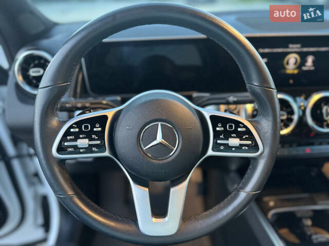 Белый Мерседес GLB-Class, объемом двигателя 1.99 л и пробегом 21 тыс. км за 28999 $, фото 44 на Automoto.ua