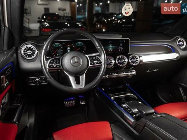 Білий Мерседес GLB-Class, об'ємом двигуна 1.99 л та пробігом 59 тис. км за 29900 $, фото 2 на Automoto.ua