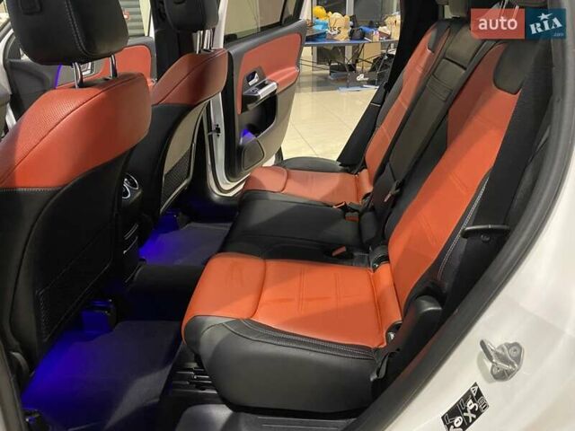Белый Мерседес GLB-Class, объемом двигателя 1.99 л и пробегом 59 тыс. км за 29999 $, фото 42 на Automoto.ua