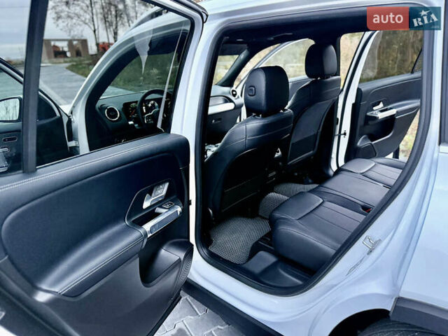 Білий Мерседес GLB-Class, об'ємом двигуна 1.99 л та пробігом 21 тис. км за 28999 $, фото 57 на Automoto.ua