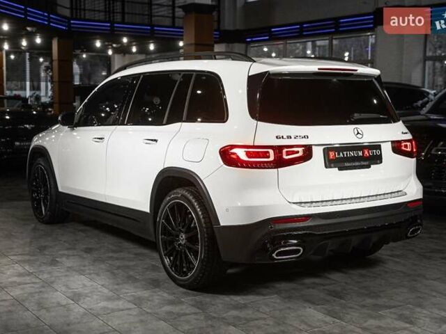 Білий Мерседес GLB-Class, об'ємом двигуна 1.99 л та пробігом 59 тис. км за 29900 $, фото 12 на Automoto.ua