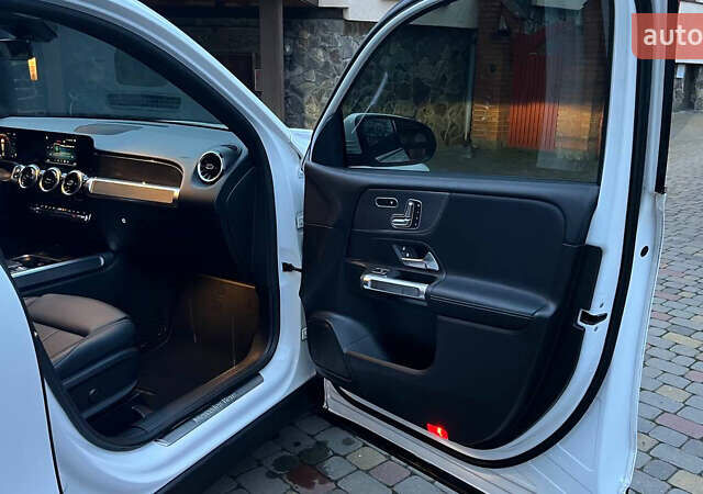 Білий Мерседес GLB-Class, об'ємом двигуна 2 л та пробігом 100 тис. км за 28900 $, фото 16 на Automoto.ua