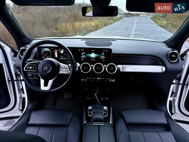 Білий Мерседес GLB-Class, об'ємом двигуна 1.99 л та пробігом 21 тис. км за 28999 $, фото 67 на Automoto.ua