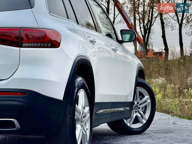 Білий Мерседес GLB-Class, об'ємом двигуна 1.99 л та пробігом 21 тис. км за 28999 $, фото 28 на Automoto.ua