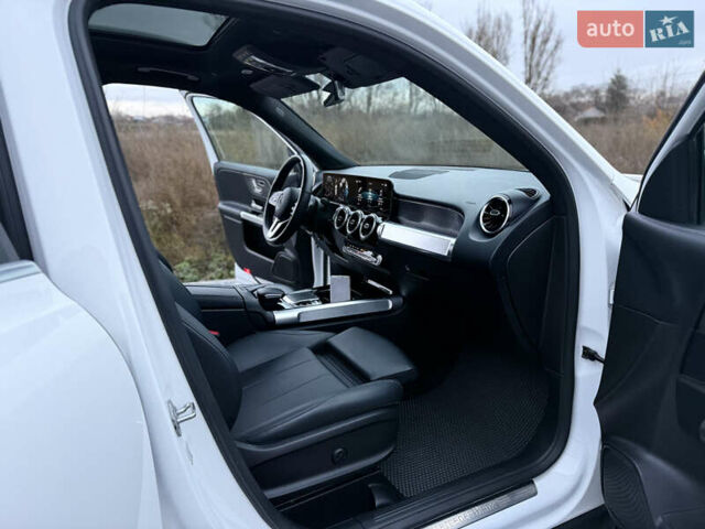 Білий Мерседес GLB-Class, об'ємом двигуна 1.99 л та пробігом 21 тис. км за 28999 $, фото 75 на Automoto.ua