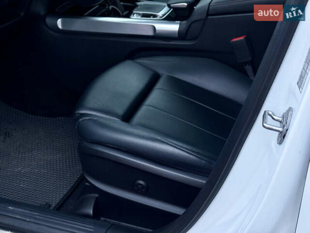 Білий Мерседес GLB-Class, об'ємом двигуна 1.99 л та пробігом 21 тис. км за 28999 $, фото 50 на Automoto.ua