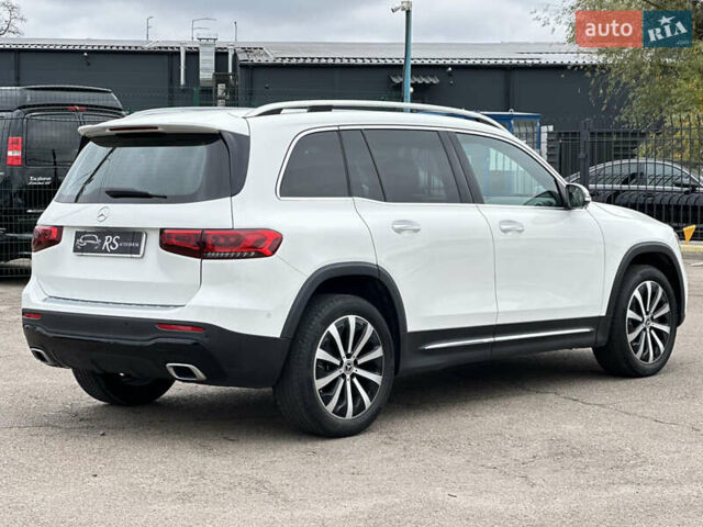 Белый Мерседес GLB-Class, объемом двигателя 1.99 л и пробегом 44 тыс. км за 34500 $, фото 6 на Automoto.ua