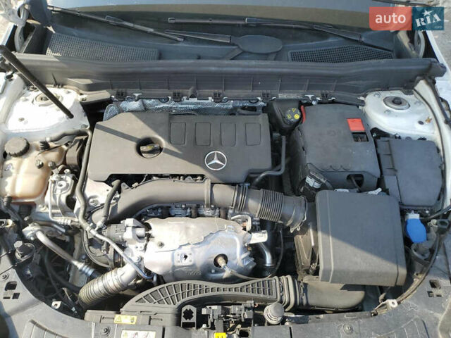 Білий Мерседес GLB-Class, об'ємом двигуна 2 л та пробігом 63 тис. км за 24000 $, фото 10 на Automoto.ua