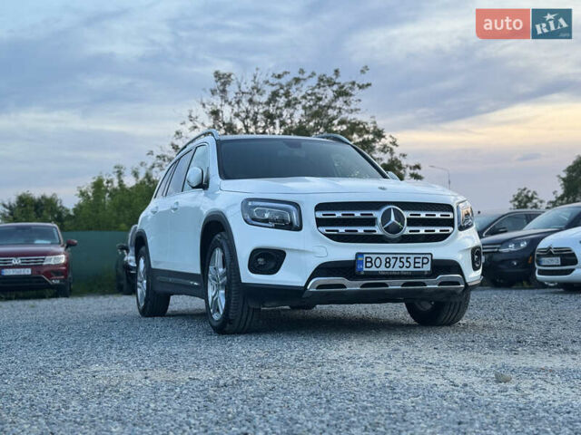 Белый Мерседес GLB-Class, объемом двигателя 1.99 л и пробегом 21 тыс. км за 28999 $, фото 18 на Automoto.ua