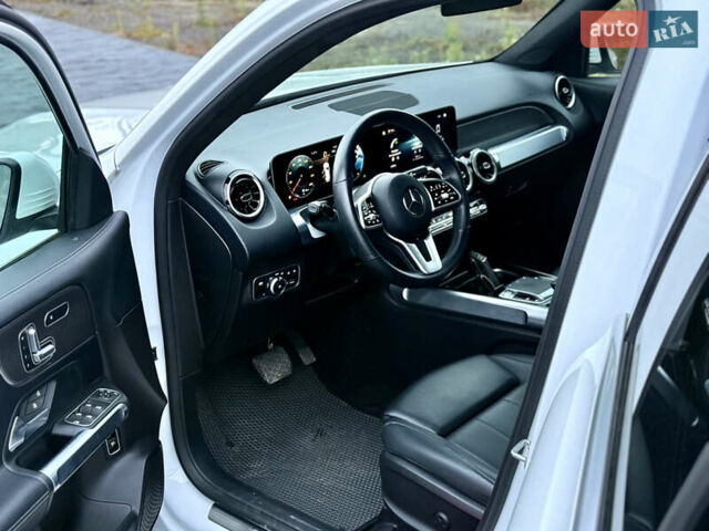 Білий Мерседес GLB-Class, об'ємом двигуна 1.99 л та пробігом 21 тис. км за 28999 $, фото 47 на Automoto.ua