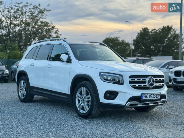 Белый Мерседес GLB-Class, объемом двигателя 1.99 л и пробегом 21 тыс. км за 28999 $, фото 1 на Automoto.ua