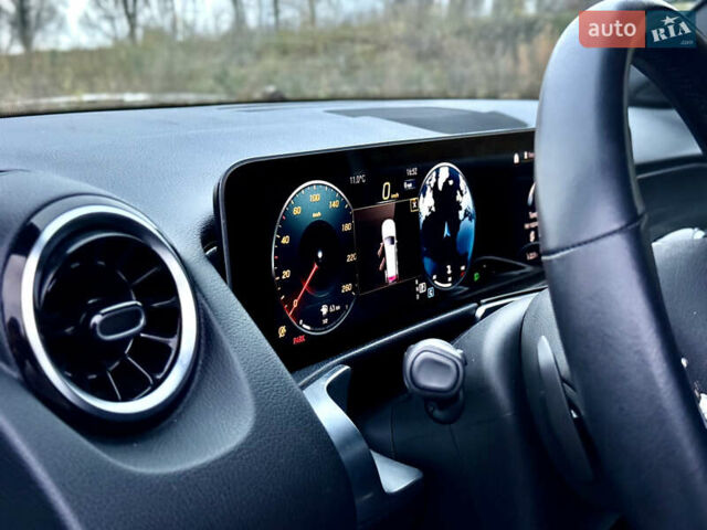 Білий Мерседес GLB-Class, об'ємом двигуна 1.99 л та пробігом 21 тис. км за 28999 $, фото 52 на Automoto.ua