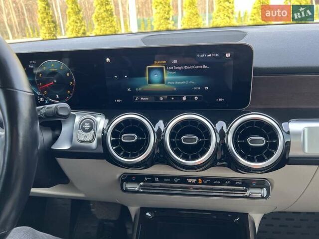Белый Мерседес GLB-Class, объемом двигателя 1.99 л и пробегом 69 тыс. км за 36600 $, фото 28 на Automoto.ua