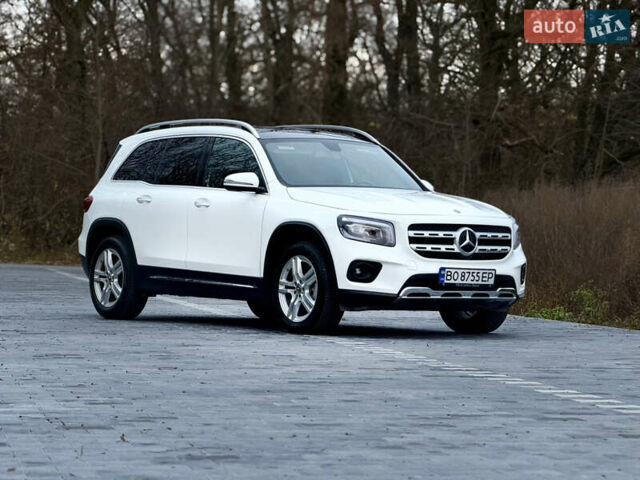 Білий Мерседес GLB-Class, об'ємом двигуна 1.99 л та пробігом 21 тис. км за 28999 $, фото 3 на Automoto.ua