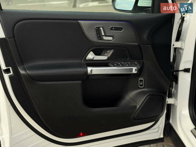 Белый Мерседес GLB-Class, объемом двигателя 2 л и пробегом 84 тыс. км за 30900 $, фото 16 на Automoto.ua