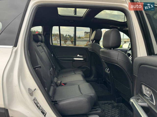 Белый Мерседес GLB-Class, объемом двигателя 2 л и пробегом 84 тыс. км за 30900 $, фото 20 на Automoto.ua