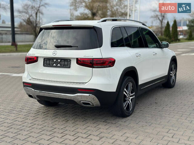 Белый Мерседес GLB-Class, объемом двигателя 2 л и пробегом 84 тыс. км за 30900 $, фото 8 на Automoto.ua
