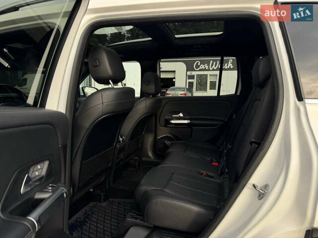 Белый Мерседес GLB-Class, объемом двигателя 2 л и пробегом 84 тыс. км за 30900 $, фото 19 на Automoto.ua