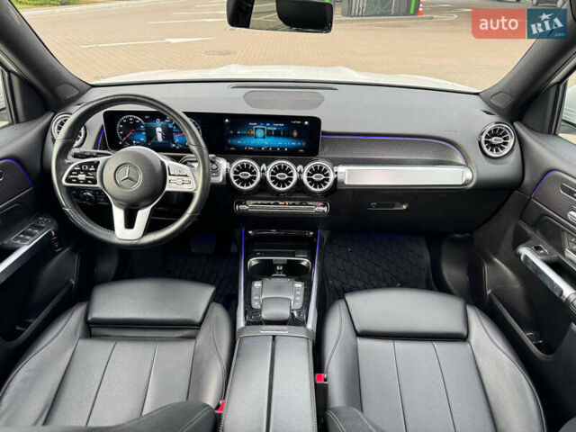 Белый Мерседес GLB-Class, объемом двигателя 2 л и пробегом 84 тыс. км за 30900 $, фото 24 на Automoto.ua