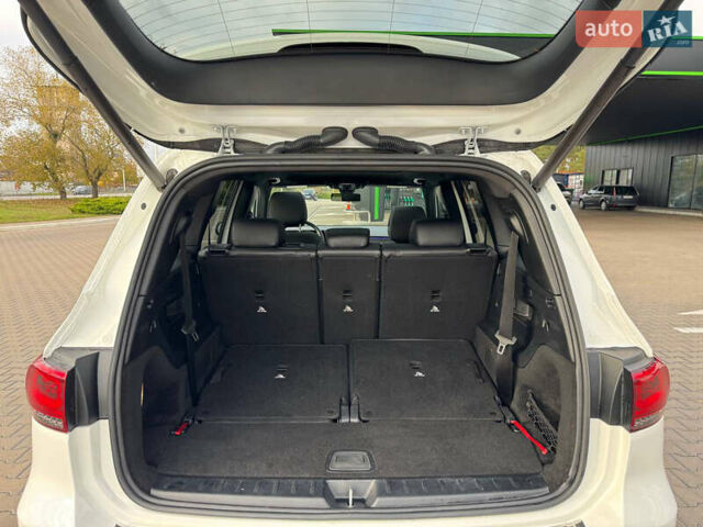 Белый Мерседес GLB-Class, объемом двигателя 2 л и пробегом 84 тыс. км за 30900 $, фото 21 на Automoto.ua