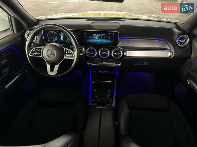 Белый Мерседес GLB-Class, объемом двигателя 2 л и пробегом 84 тыс. км за 30900 $, фото 23 на Automoto.ua