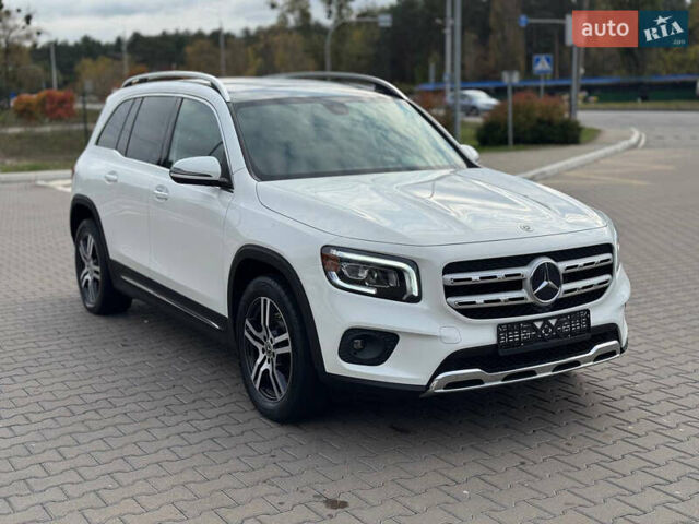 Белый Мерседес GLB-Class, объемом двигателя 2 л и пробегом 84 тыс. км за 30900 $, фото 5 на Automoto.ua