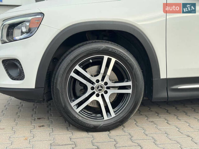 Белый Мерседес GLB-Class, объемом двигателя 2 л и пробегом 84 тыс. км за 30900 $, фото 15 на Automoto.ua