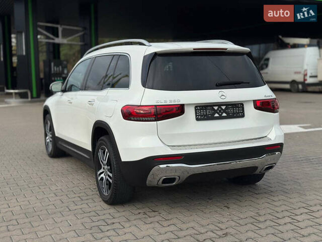 Белый Мерседес GLB-Class, объемом двигателя 2 л и пробегом 84 тыс. км за 30900 $, фото 11 на Automoto.ua