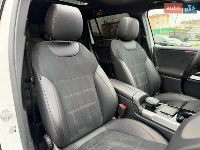 Білий Мерседес GLB-Class, об'ємом двигуна 2 л та пробігом 52 тис. км за 32000 $, фото 52 на Automoto.ua