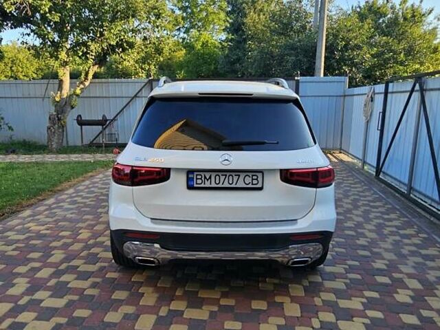 Белый Мерседес GLB-Class, объемом двигателя 1.99 л и пробегом 28 тыс. км за 32500 $, фото 12 на Automoto.ua