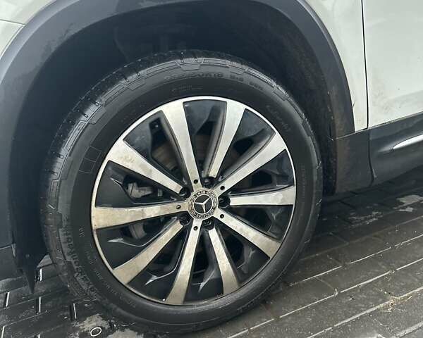 Белый Мерседес GLB-Class, объемом двигателя 2 л и пробегом 25 тыс. км за 37500 $, фото 17 на Automoto.ua