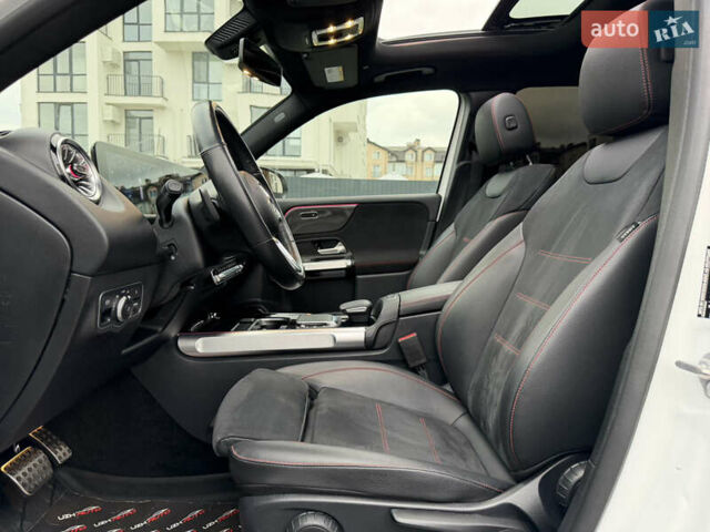 Білий Мерседес GLB-Class, об'ємом двигуна 2 л та пробігом 52 тис. км за 32000 $, фото 33 на Automoto.ua