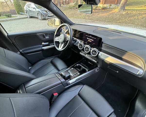 Белый Мерседес GLB-Class, объемом двигателя 1.99 л и пробегом 70 тыс. км за 29900 $, фото 35 на Automoto.ua